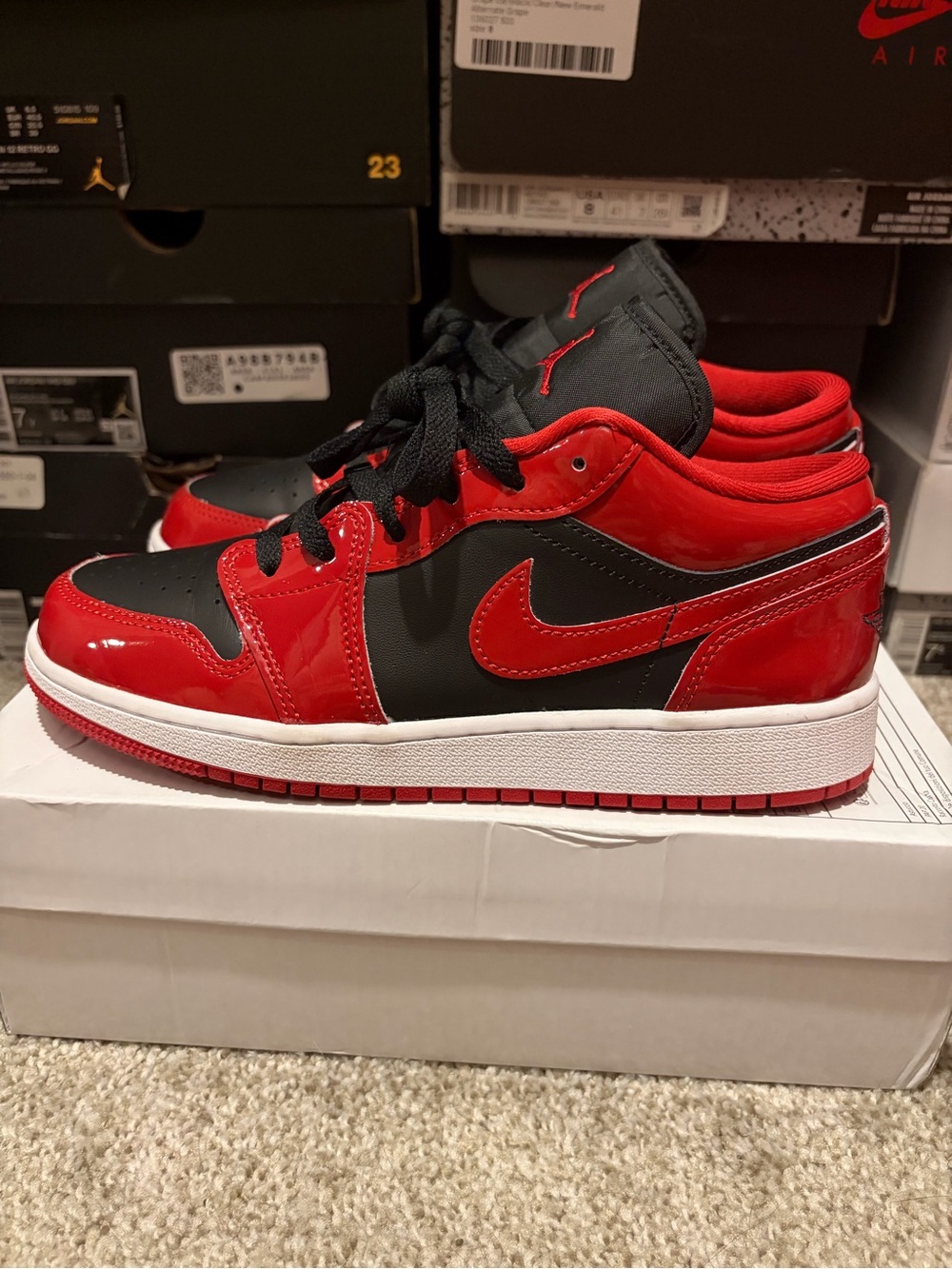 Jordan 1 Low SE "Black/Varsity Red/White" Kid’s Shoe